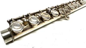 YAMAHA 225SII ENTRY-LEVEL FLUTE SILVER PLATED **NO MOUTHPIECE